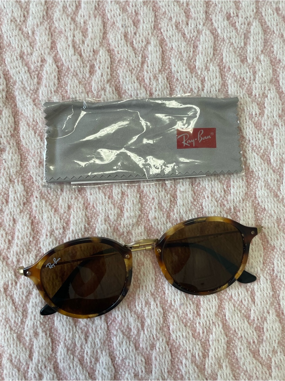 Ray-Ban Women's Tortoiseshell & Gold Round Sunglasses with Brown Lenses